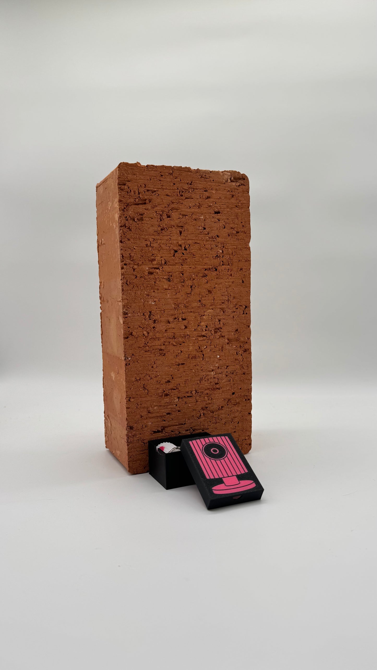 NY FatCaps – Keychain Duo Box | White / Pink