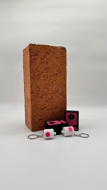 NY FatCaps – Keychain Duo Box | White / Pink