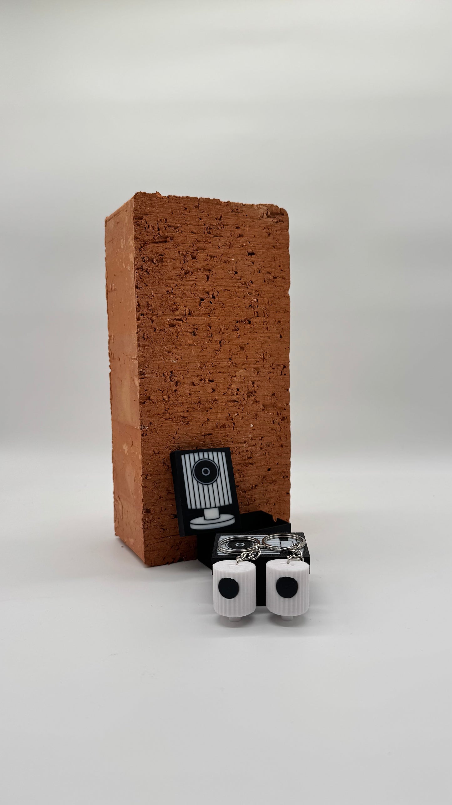 NY FatCaps – Keychain Duo Box | White / Black